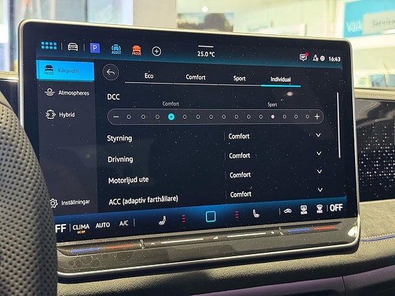 Volkswagen Tiguan 18 of 29