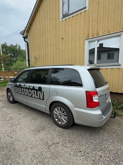 Lancia Voyager 3 of 5