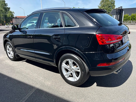 Audi Q3 6 of 11
