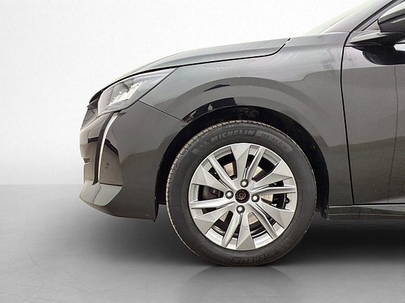 Peugeot 208 24 of 27