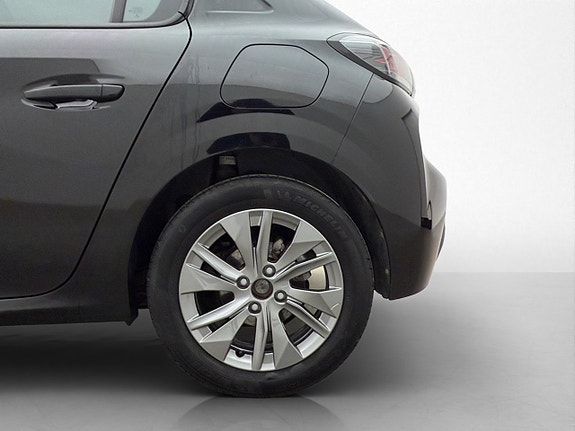 Peugeot 208 25 of 27