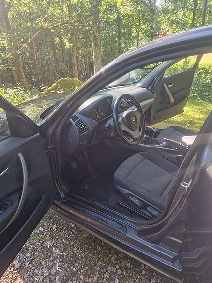 BMW 118i 6 of 9
