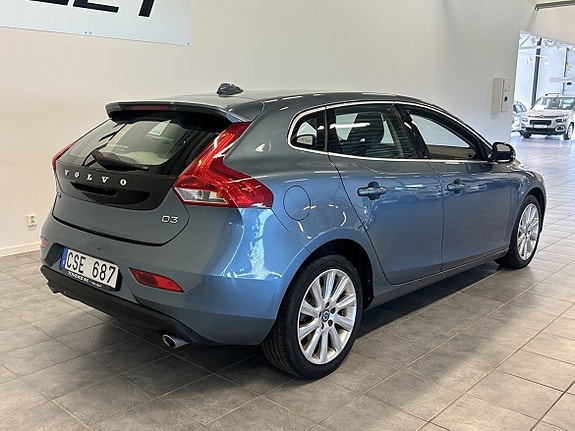 Volvo V40 5 of 5