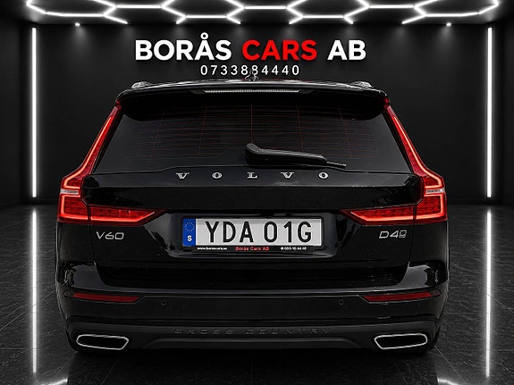 Volvo V60 Cross Country 6 of 15