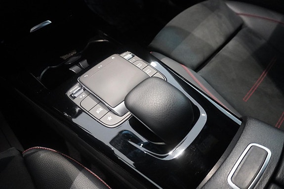 Mercedes-Benz A180 9 of 11