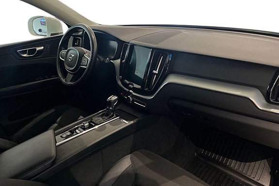Volvo XC60 15 of 23