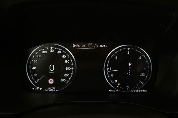 Volvo XC60 14 of 23