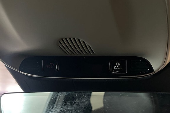 Volvo XC60 16 of 23
