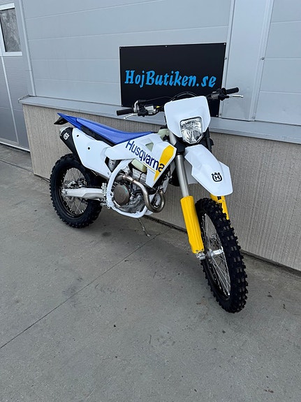 Husqvarna FE 350 2 of 6