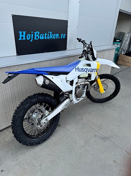 Husqvarna FE 350 3 of 6