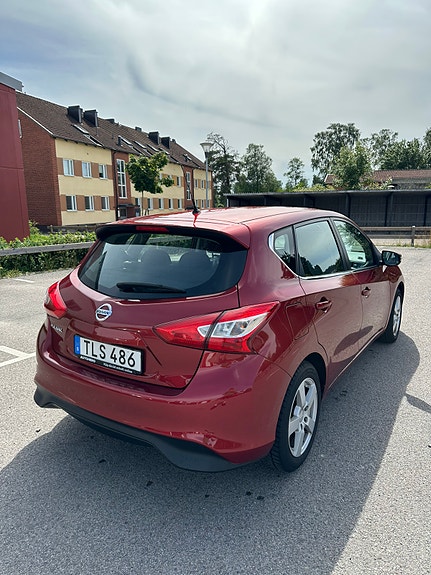 Nissan Pulsar 3 of 5