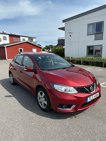 Nissan Pulsar 2 of 5