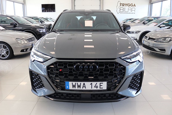 Audi Q3 2 of 5