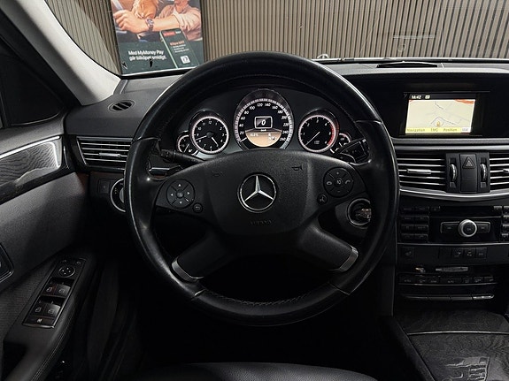 Mercedes-Benz E220 14 of 19