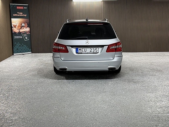 Mercedes-Benz E220 6 of 19