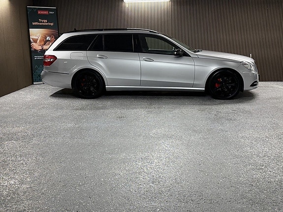 Mercedes-Benz E220 8 of 19