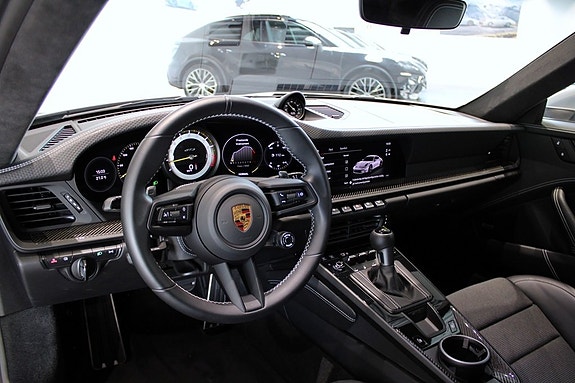 Porsche 911 3 of 5