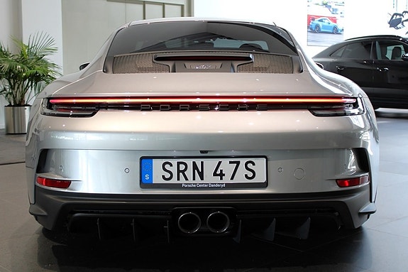 Porsche 911 6 of 18