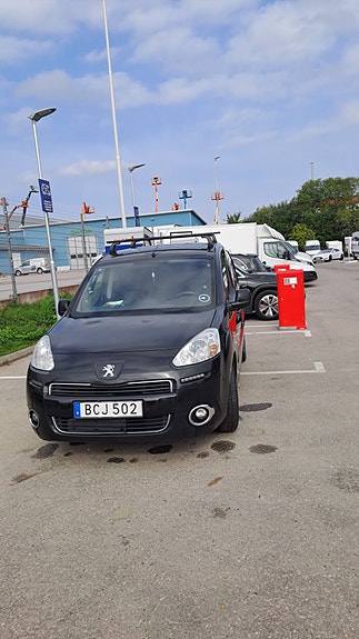 Peugeot Partner 2 of 5