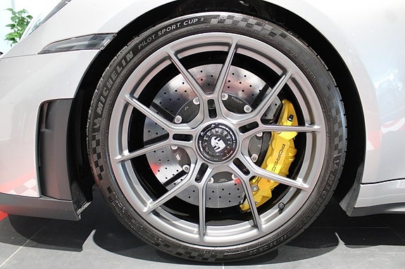 Porsche 911 9 of 23