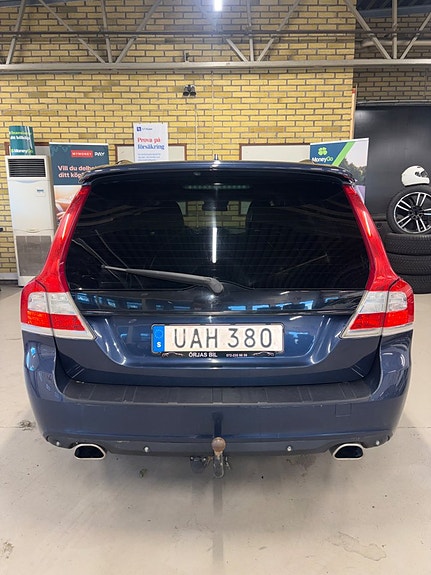 Volvo V70 7 of 8