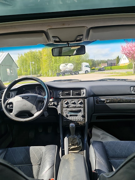 Volvo V70 5 of 5