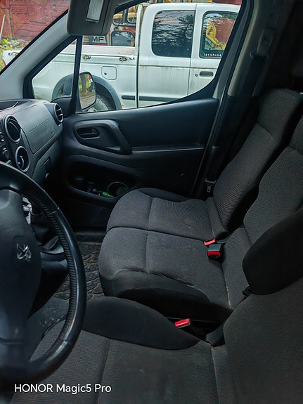 Peugeot Partner 4 of 5