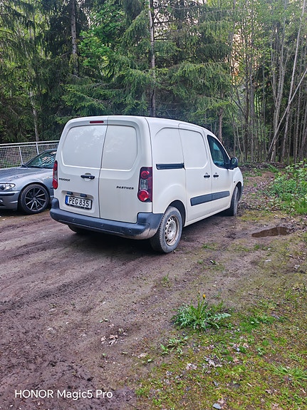 Peugeot Partner 3 of 5