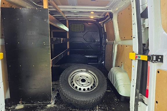 Ford Transit Custom 10 of 12