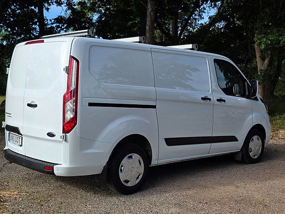 Ford Transit Custom 4 of 5