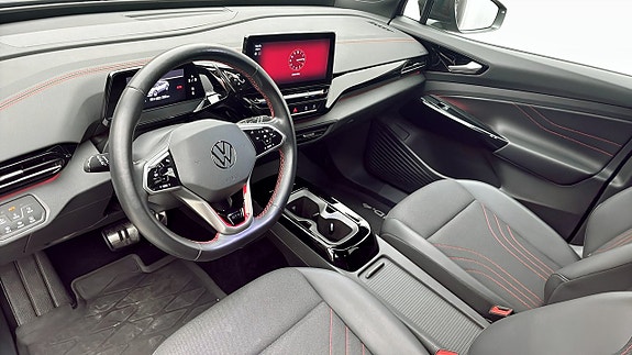 Volkswagen ID.4 GTX 7 of 12