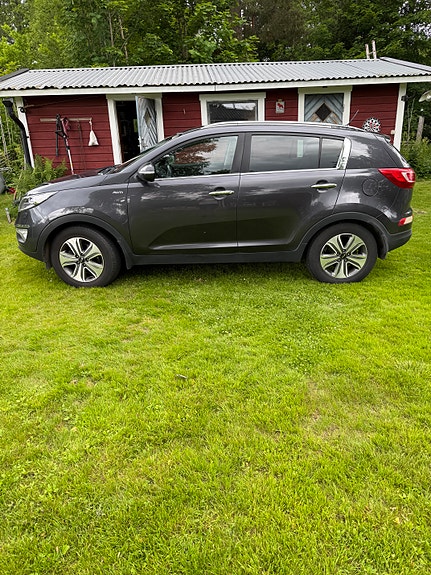 Kia Sportage 2 of 5