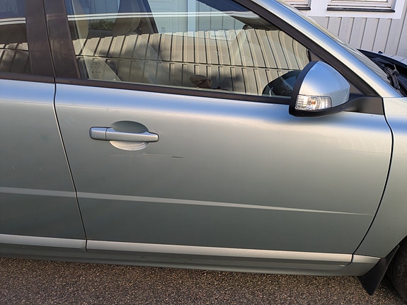 Volvo V70 6 of 10