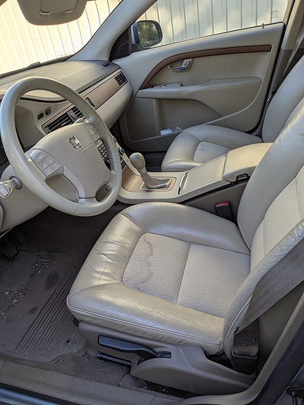 Volvo V70 9 of 10
