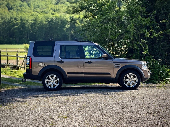 Land Rover Discovery 3 of 5