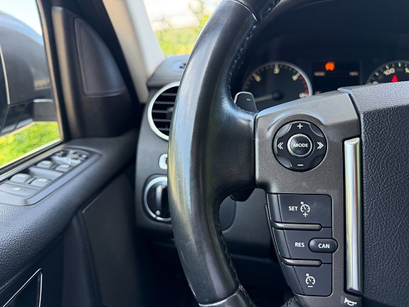 Land Rover Discovery 23 of 26