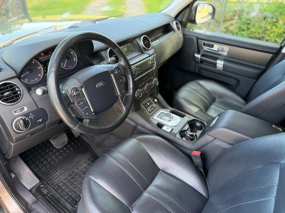 Land Rover Discovery 15 of 26
