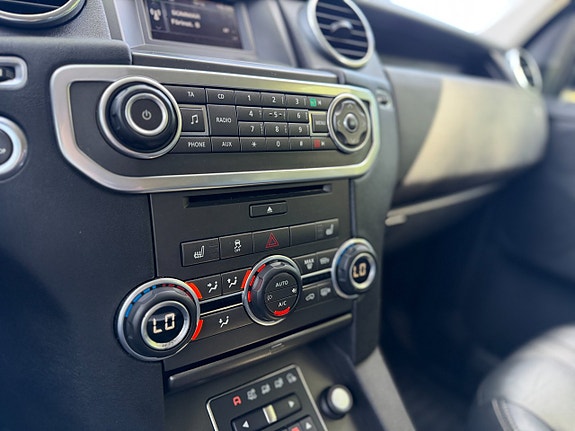 Land Rover Discovery 26 of 26