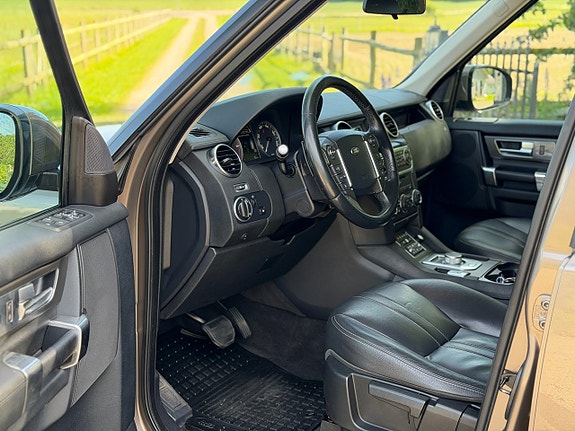 Land Rover Discovery 14 of 26