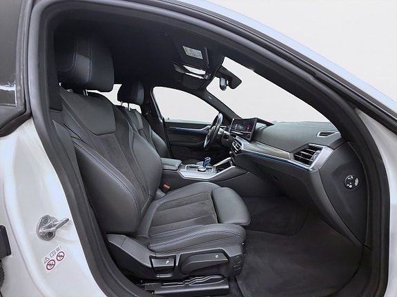 BMW i4 13 of 20