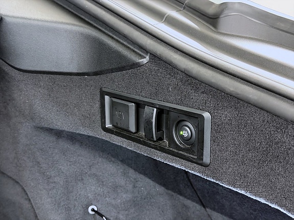 BMW i4 10 of 20