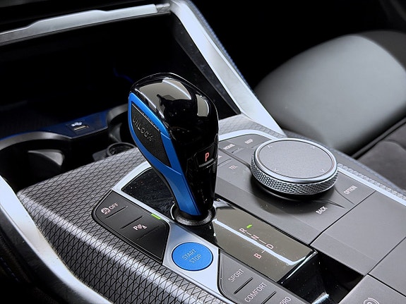 BMW i4 16 of 20