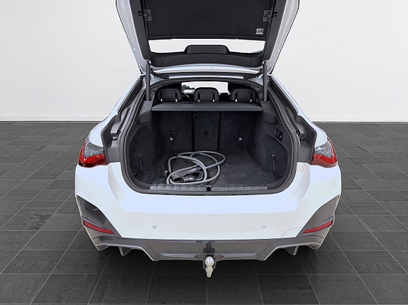 BMW i4 8 of 20
