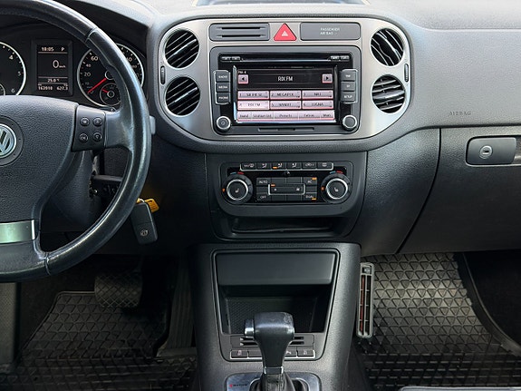 Volkswagen Tiguan 8 of 21