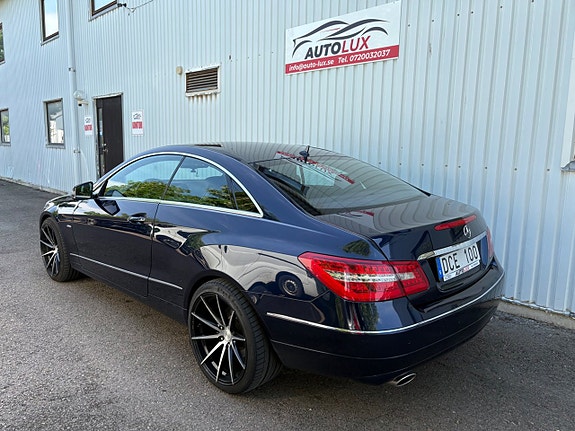 Mercedes-Benz E350 8 of 16