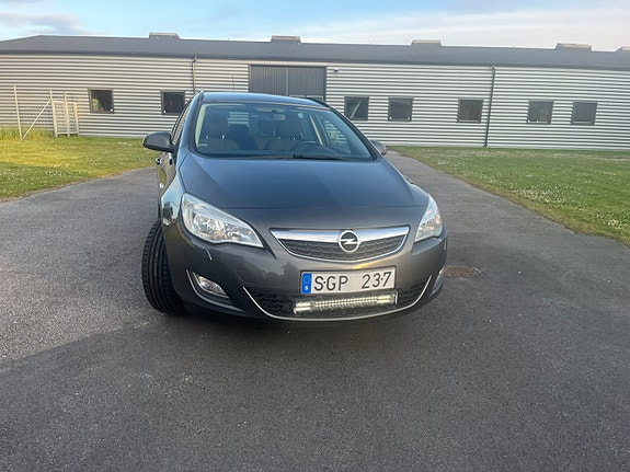 Opel Astra 3 of 5