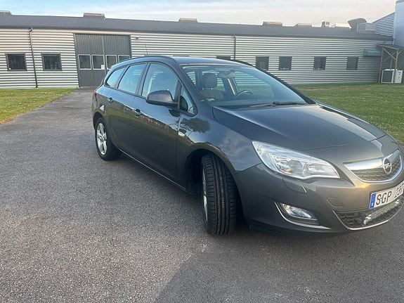 Opel Astra 4 of 5