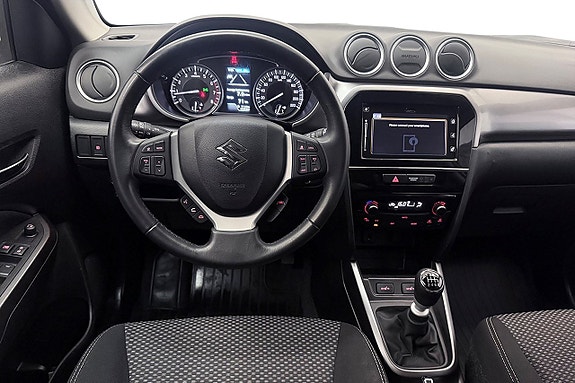 Suzuki Vitara 17 of 29