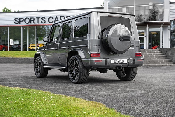 Mercedes-Benz G63 2 of 5
