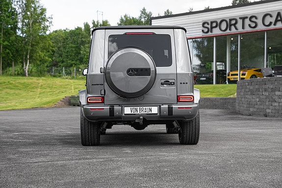 Mercedes-Benz G63 4 of 5